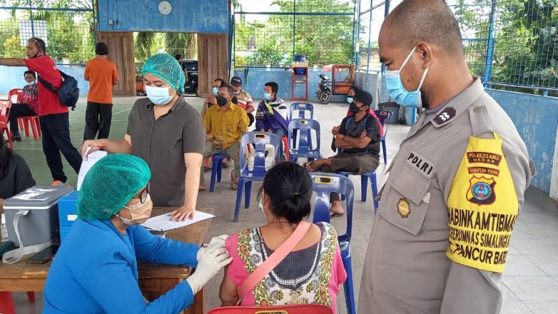 Kapolsek Pancur Batu Pantau Percepatan Vaksinasi di Wilkumnya
