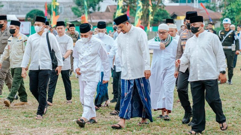 Walikota Medan Bersama Gubsu Shalat Idul Adha 1443 H di Lapangan Gajah Mada