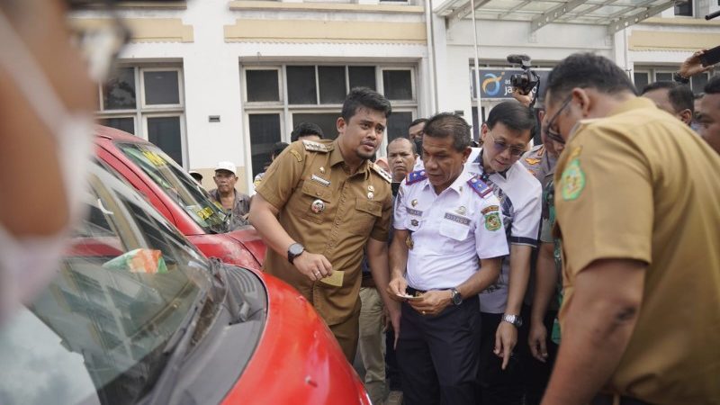 Ringankan Beban Kenaikan BBM, Walikota Medan Resmikan Program Sibonas