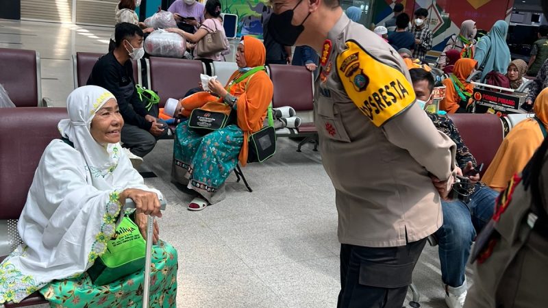 Kapolresta Deli Serdang Langsung Pantau Arus Balik Mudik di Bandara Internasional Kualanamu