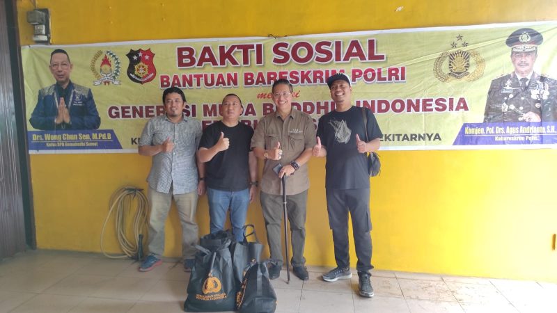 Gemabudhi Sumut Bersama Bareskrim Polri Bagikan Paket Sembako ke Wartawan DPRD Medan