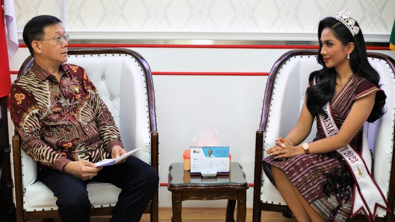 Ketua DPRD  Medan Terima Kunjungan Silaturahmi Finalis Putri Indonesia