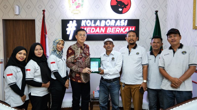 Ketua DPRD Medan Terima Kunjungan Komunitas Artis