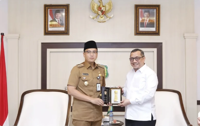 Rico Waas Beri Pesan Saat Terima Kunjungan Pengurus Yayasan UISU di Balai Kota Medan