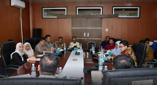 Komisi III Gelar RDP Dengan Pemilik Grand Central Hotel