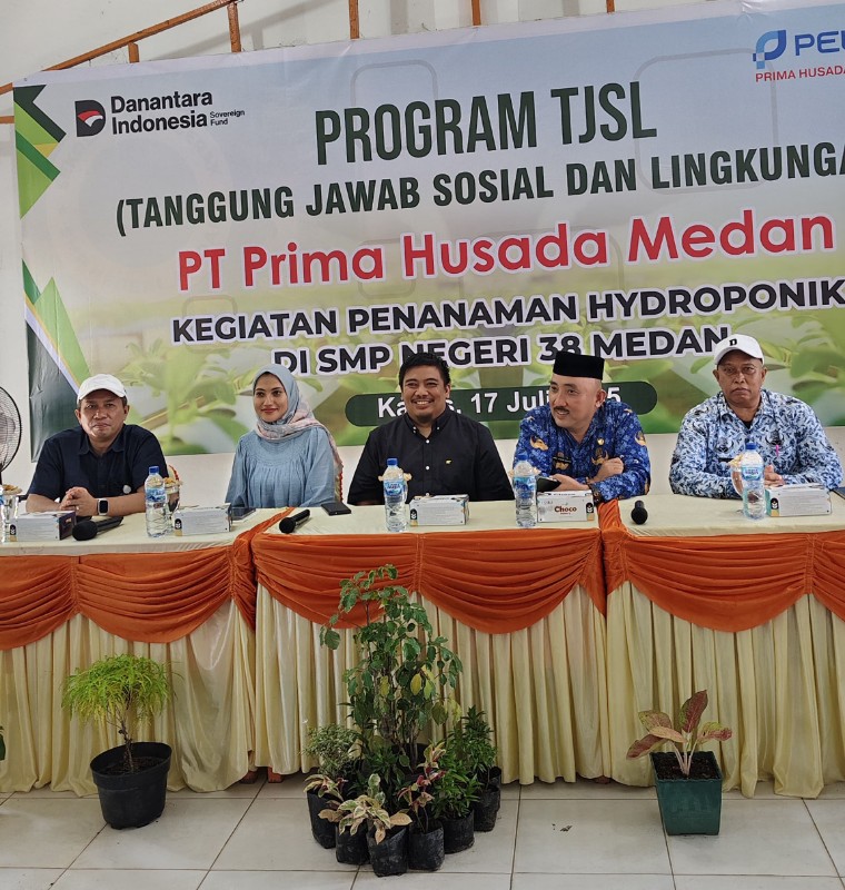 PT. Prima Husada Medan Sosialisasikan Penanaman Pohon Hydroponik di SMPN 38 Medan