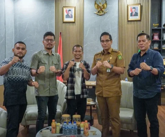 Rico Waas Dukung Ajai Pasaribu yang Berlaga Dalam Ajang One Pride