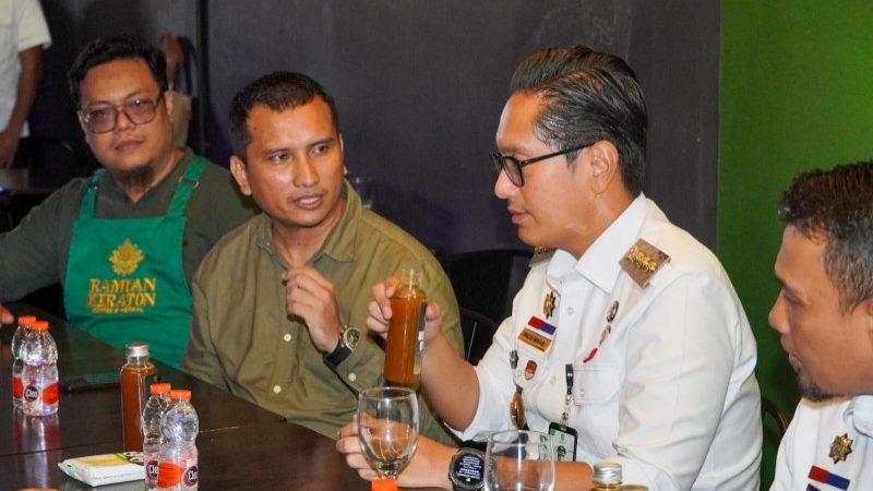 Rico Waas Apresiasi Ramuan Keraton, Kafe Jamu Pertama di Medan