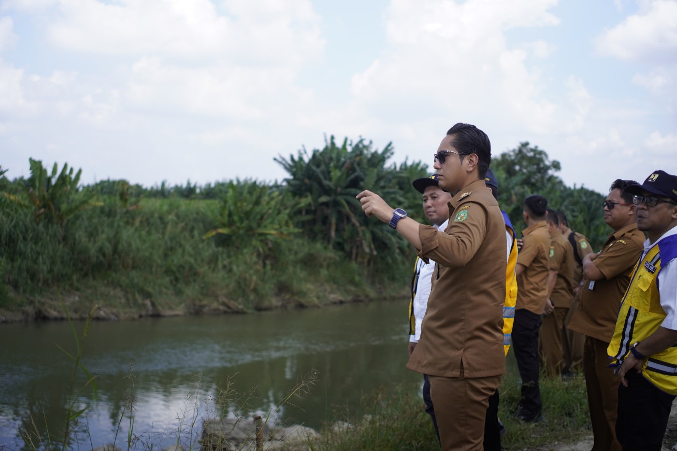 Rico Waas Tinjau Proyek Floodway Sei Sikambing-Belawan
