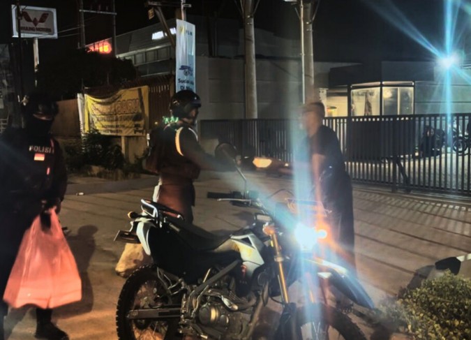 Sahur On The Road, Wujud Kepedulian Personel Batalyon A Pelopor Satuan Brimob Polda Sumut di Dini Hari Ramadhan