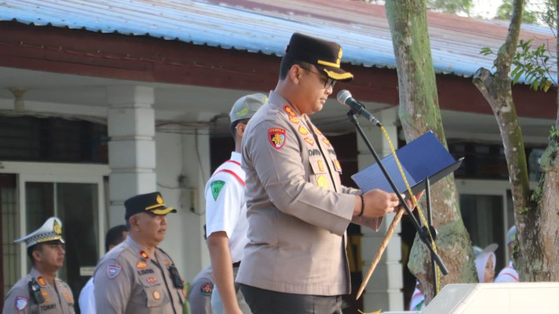 Kapolres Langkat Pimpin Upacara di SMAN 1 Stabat, Tekankan Disiplin, Anti Narkoba dan Bijak Bermedsos