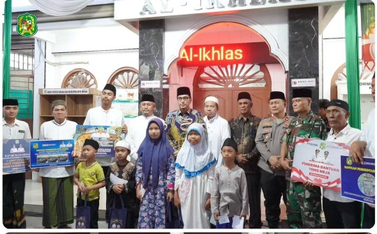 Safari Ramadan di Masjid Al-Ikhlas Medan Timur, Rico Waas Dorong Pengaktifan Poskamling di Seluruh Lingkungan Kota