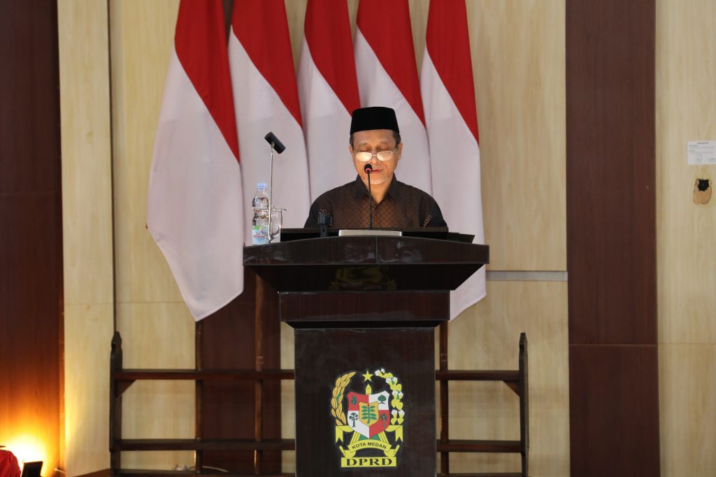 Juru bicara Panitia Khusus (Pansus), Wakil Ketua DPRD Medan, H. Rajudin Sagala, SPd.I, saat menyampaikan hasil Pembahasan LKPJ Tahun 2025