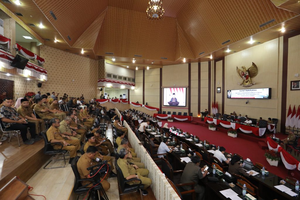 Suasana Rapat Paripurna Tentang Penyampaian Rekomendasi LKPJ Tahun Anggaran 2025