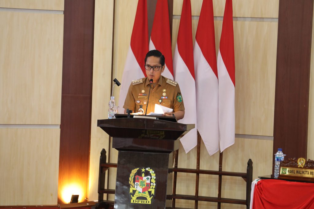 Wali Kota Medan, Rico Tri Putra Bayu Waas, saat memberikan paparannya