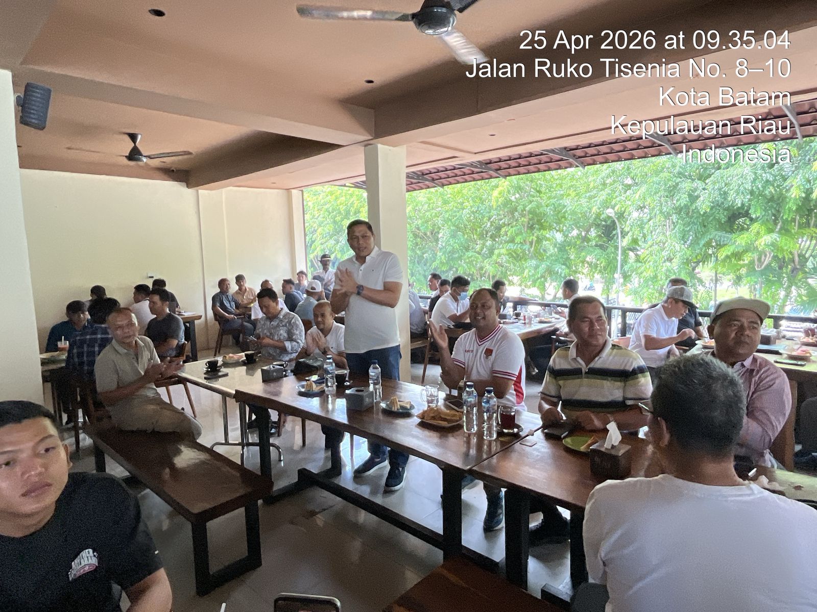 Kapolresta Barelang dan Ketua DPRD Kepri Duduk Bersama Warga Sekupang