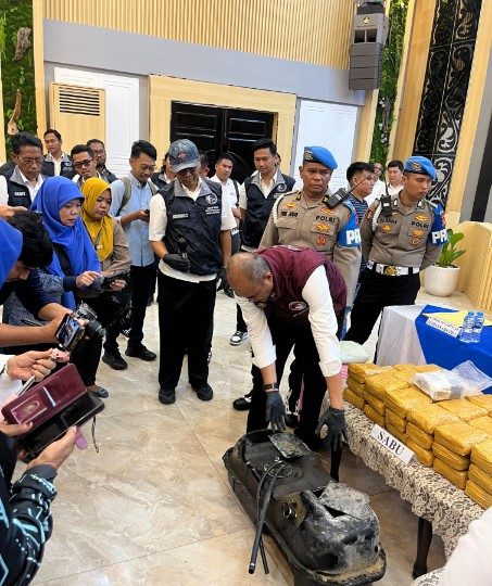 Terbongkar! Sabu 22 Kg Jaringan Malaysia–Aceh Disamarkan dalam Tangki Mobil, Kurir Ditangkap di Parkiran Mal Medan