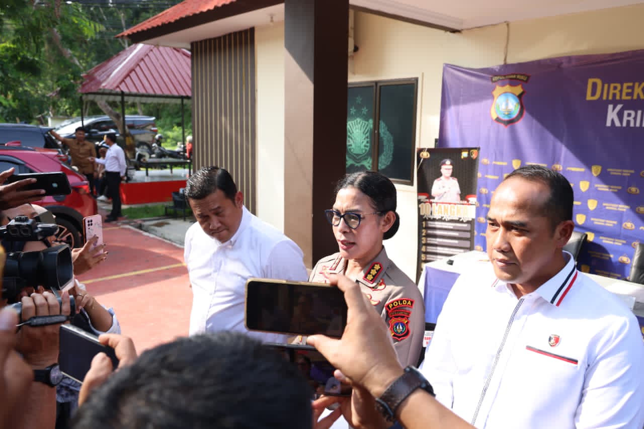 POLDA KEPRI TINDAK PRAKTIK PERJUDIAN ONLINE DI BATAM, RIBUAN AKUN DIKENDALIKAN OTOMATIS