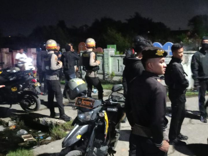 Tawuran Antar Warga dan Ormas Pecah di Sicanang Belawan, Polisi Amankan Pelaku Bersenjata Tajam