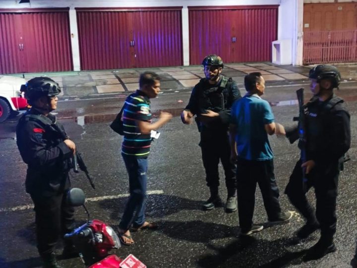 Patroli Humanis Brimob Sumut Menyapa Kota Medan, Malam Aman Warga Nyaman