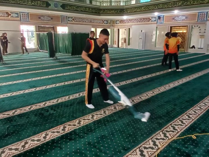 Sambut HUT Bhayangkara ke-80, Polda Sumut Gelar Bakti Religi di Gereja Oikumene dan Masjid Al-Hidayah