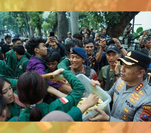 Pengamanan Humanis Warnai Aksi Penyampaian Aspirasi Mahasiswa di Gedung DPRD Sumut