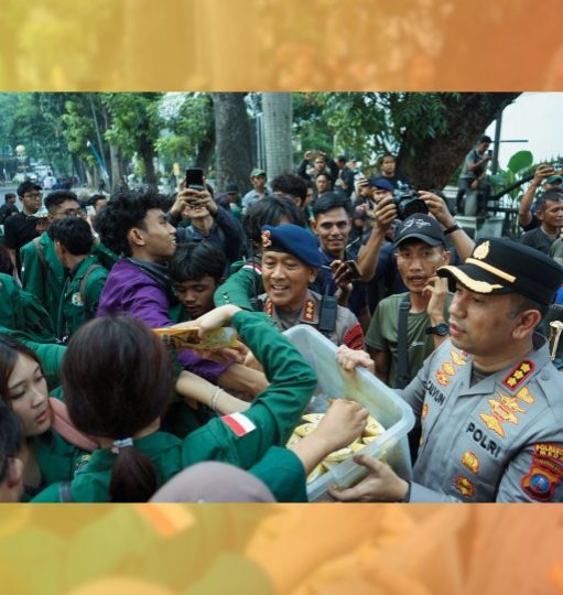 Pengamanan Humanis Warnai Aksi Penyampaian Aspirasi Mahasiswa di Gedung DPRD Sumut