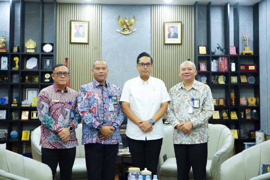 Rico Waas–Kemenkeu Bahas Penguatan Ekonomi Medan, UMKM dan Belawan Jadi Fokus