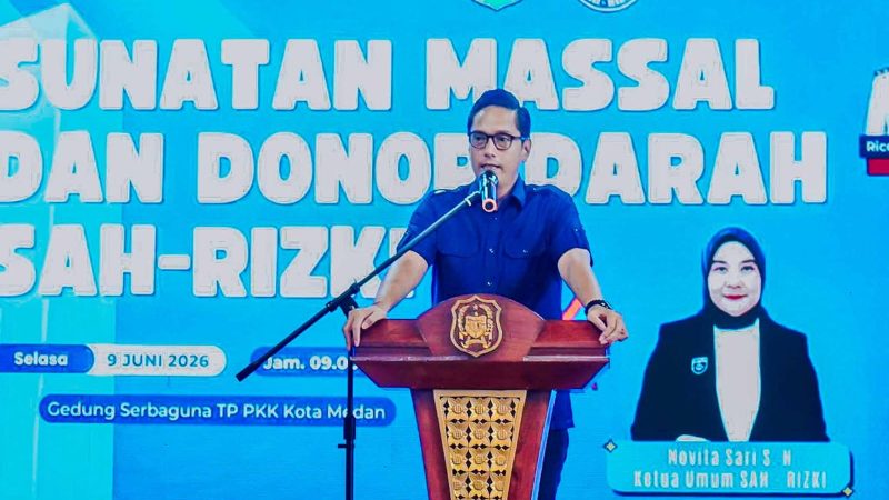 Rico Waas Bawa Keceriaan di Sunat Massal Sah-Rizki, 42 Anak Ikut dan Ibu Tunggal Terima Santunan