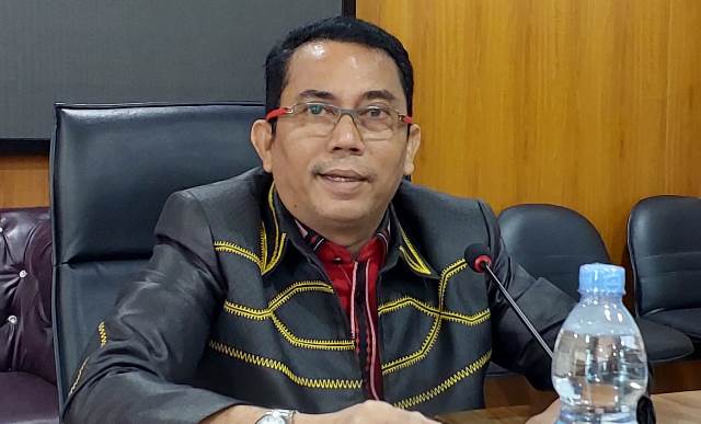 Paul Pertanyakan Kinerja DLH Terkait Penebangan Pohon