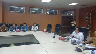 Zulkarnaen Pimpin Rapat Penanganan Banjir di Ruang Banmus