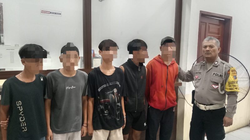 Bhabinkamtibmas Polsek Deli Tua Mediasi Konflik Pemuda Dipicu Saling Ejek di Media Sosial, Berakhir Damai