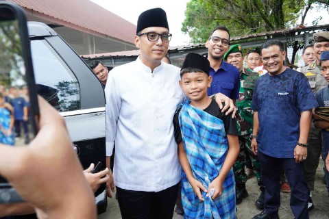 Rico Waas Apresiasi Inisiatif Khitanan Massal 200 Anak di Medan Deli