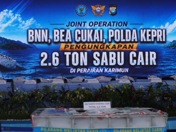 Bea Cukai dan BNN Gagalkan Peredaran 2,6 Ton Sabu Cair dan 1,57 Juta Rokok Ilegal dari MV Ocean Porter di Kepri
