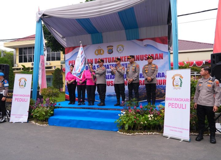 Polda Sumut Berangkatkan 25 Ton Bantuan Kemanusiaan Tahap Pertama untuk Korban Gempa NTT