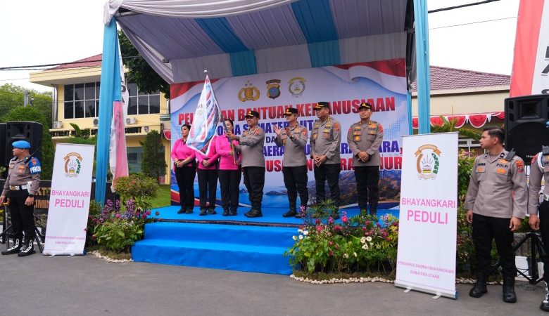 Polda Sumut Berangkatkan 25 Ton Bantuan Kemanusiaan Tahap Pertama untuk Korban Gempa NTT