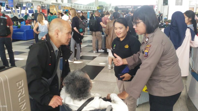 Penerbangan Terdampak Erupsi Anak Krakatau, Polda Sumut Siagakan 108 Personel di Kualanamu Layani Penumpang