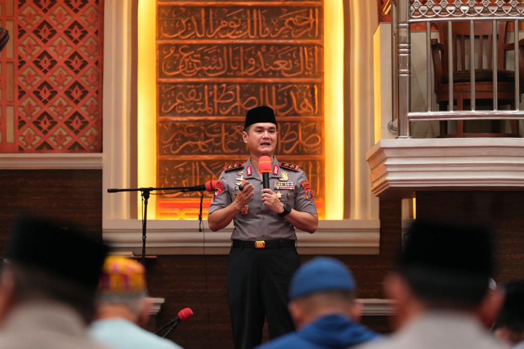 Sholat Subuh Bersama Masyarakat, Kapolda Sumut Ajak Perkuat Persatuan dan Perangi Narkoba
